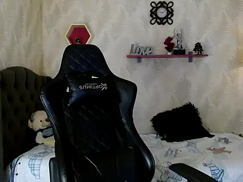 bull cam online show from 4, 11, 2025