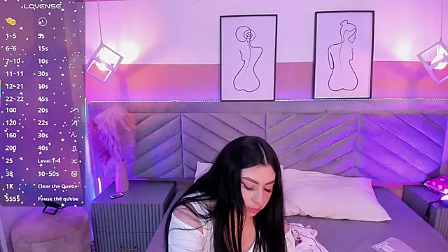 Mia Valentine  online show from 9, 10, 2025