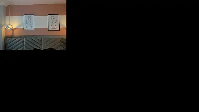 Mia Valentine  online show from 3, 12, 2025