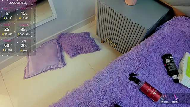 Mia Valentine  online show from 10, 2, 2026