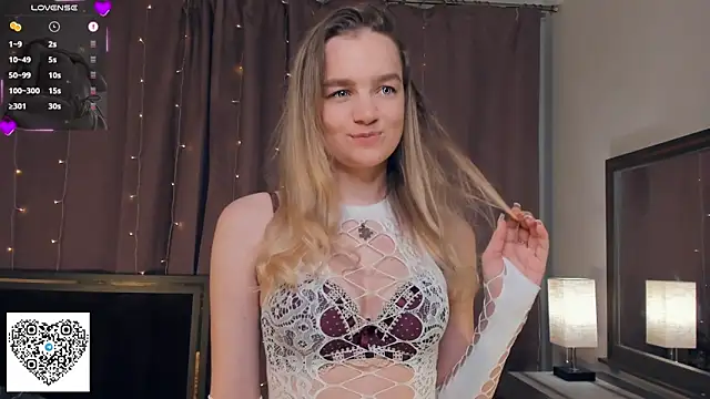 Snapshot of KerenFurguson chatting on 19, 9, 2025 KerenFurguson online show from 19, 9, 2025