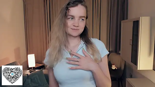 Snapshot of KerenFurguson chatting on 9, 10, 2025 KerenFurguson online show from 9, 10, 2025