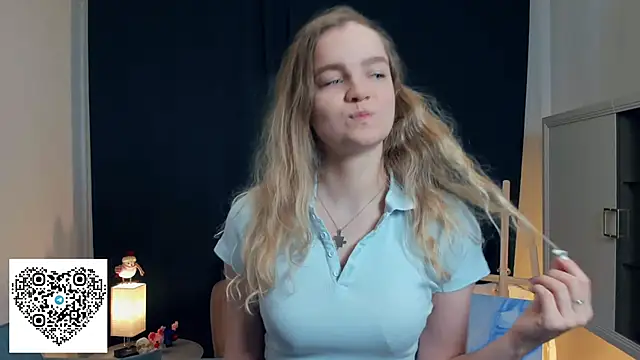 Snapshot of KerenFurguson chatting on 30, 10, 2025 KerenFurguson online show from 30, 10, 2025