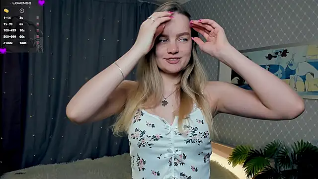 Snapshot of KerenFurguson chatting on 19, 11, 2025 KerenFurguson online show from 19, 11, 2025