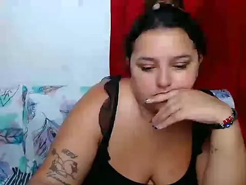 Snapshot of KeilyHall chatting on 20, 10, 2025 KeilyHall online show from 20, 10, 2025