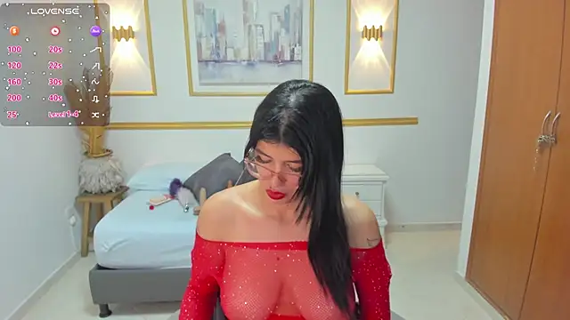 caroline 00403  online show from 26, 9, 2025