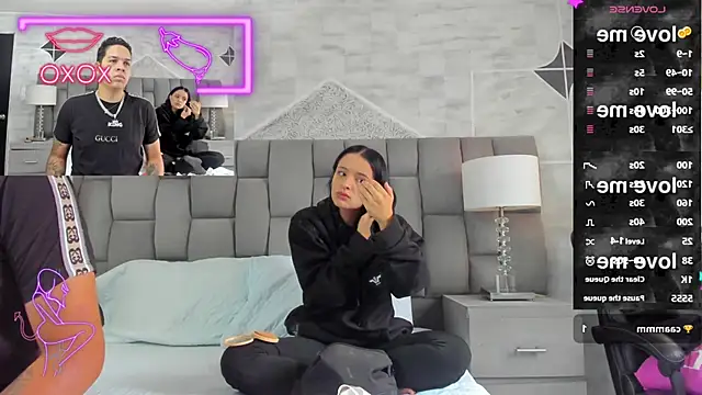 Snapshot of markAndPhilip chatting on 18, 10, 2025 markAndPhilip online show from 18, 10, 2025