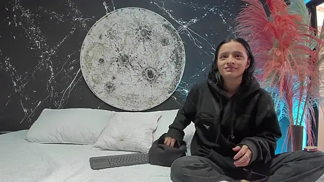 Snapshot of markAndPhilip chatting on 19, 11, 2025 markAndPhilip online show from 19, 11, 2025