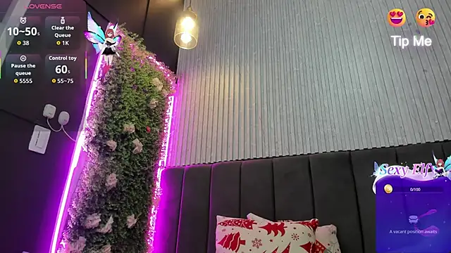 Skarlett hot  online show from 15, 12, 2025