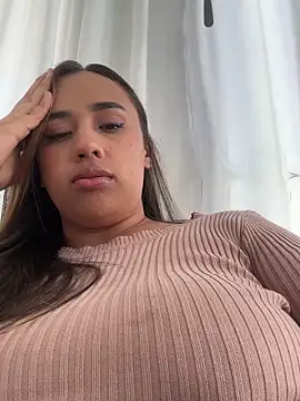 SelenaRojas online show from 15, 9, 2025