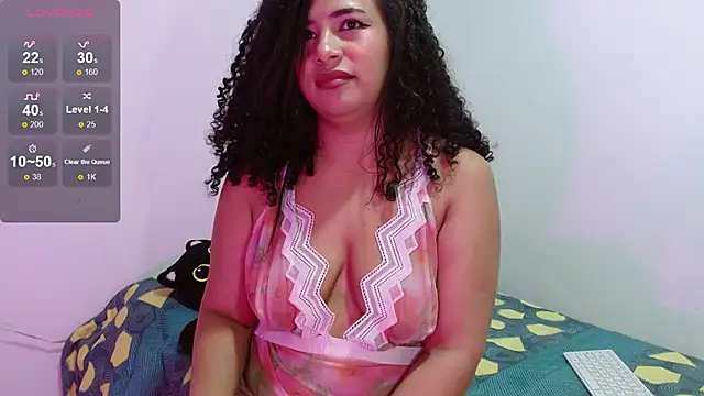 Snapshot of sharamadison98 chatting on 21, 10, 2025 sharamadison98 online show from 21, 10, 2025