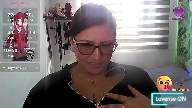 Snapshot of Vesper_Vixen chatting on 24, 10, 2025 Vesper Vixen online show from 24, 10, 2025