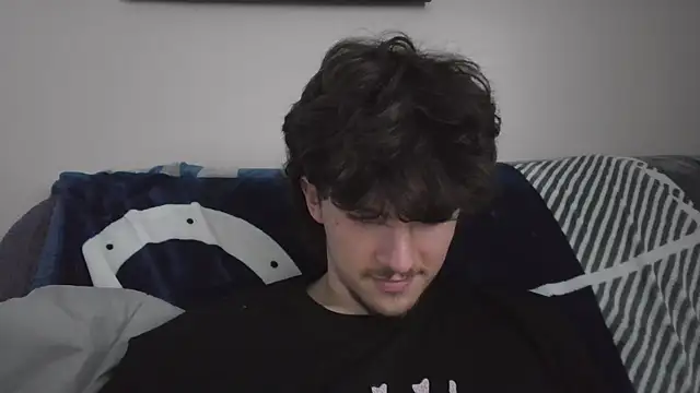 Snapshot of conradical18 chatting on 16, 9, 2025 conradical18 online show from 16, 9, 2025