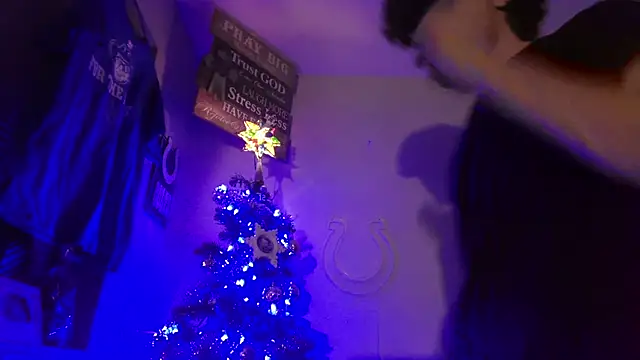 Snapshot of conradical18 chatting on 15, 10, 2025 conradical18 online show from 15, 10, 2025