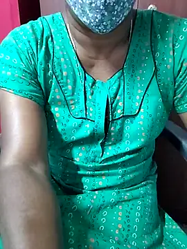 Snapshot of umashreetamil chatting on 8, 3, 2026 umashreetamil online show from 8, 3, 2026