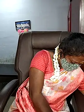 Snapshot of umashreetamil chatting on 13, 3, 2026 umashreetamil online show from 13, 3, 2026