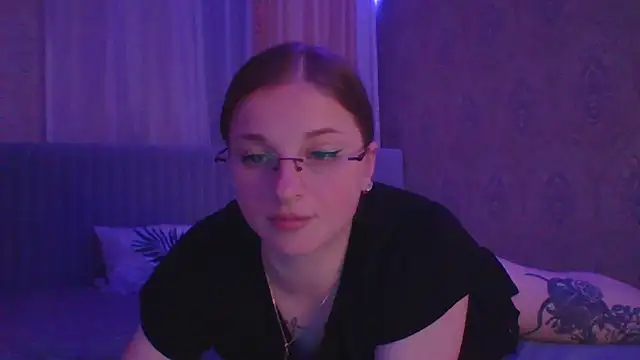 Snapshot of Star_Girlish chatting on 12, 11, 2025 Star Girlish online show from 12, 11, 2025