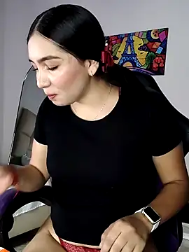 laura  carmona online show from 26, 9, 2025