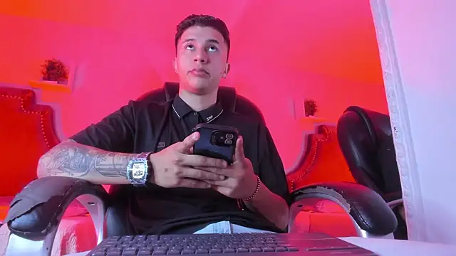 liaamsmiith  online show from 14, 3, 2026