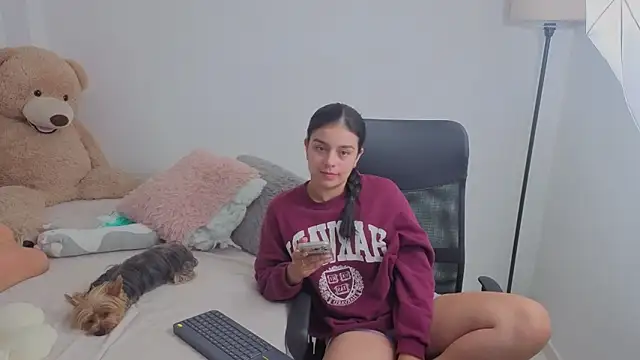 valerihouse online show from 6, 11, 2025