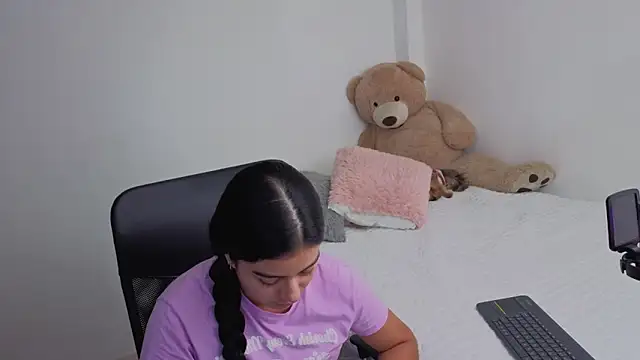 valerihouse online show from 7, 1, 2026