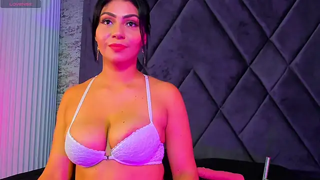 AyshelCooper  online show from 9, 9, 2025