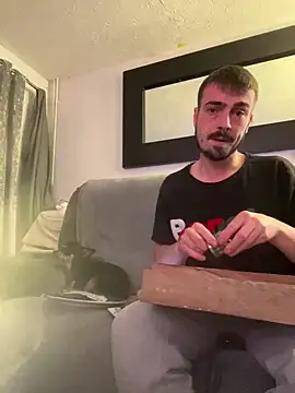 Snapshot of jaycoy22 chatting on 4, 10, 2025 jaycoy22 online show from 4, 10, 2025