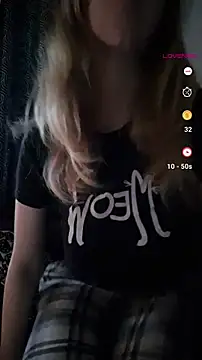 LyraHotty online show from 23, 2, 2026