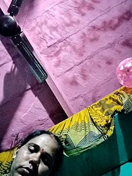 Snapshot of Pooja750 chatting on 4, 3, 2026 Pooja750 online show from 4, 3, 2026