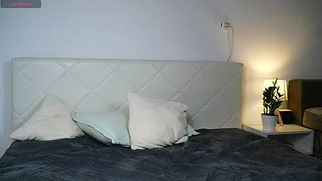 KaeliaScorch online show from 12, 11, 2025