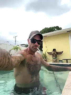 Snapshot of Pleaseyouall chatting on 11, 10, 2025 Pleaseyouall online show from 11, 10, 2025