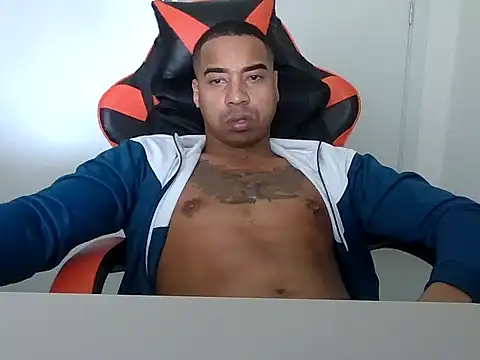 JUNINHOLEKE online show from 21, 9, 2025