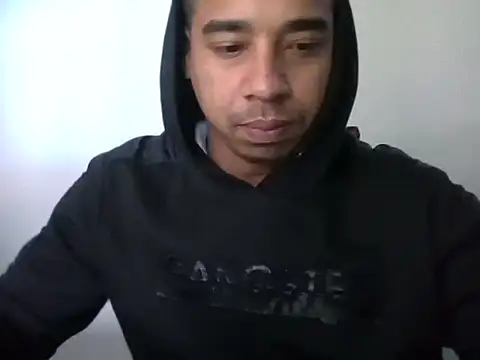 JUNINHOLEKE online show from 30, 9, 2025