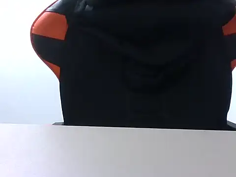 JUNINHOLEKE online show from 2, 10, 2025