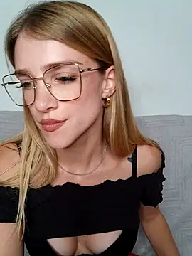TeaseRosie online show from 24, 9, 2025