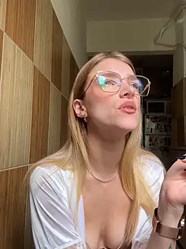 TeaseRosie online show from 26, 9, 2025