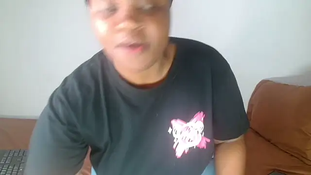 ChocAmmy696 online show from 19, 9, 2025