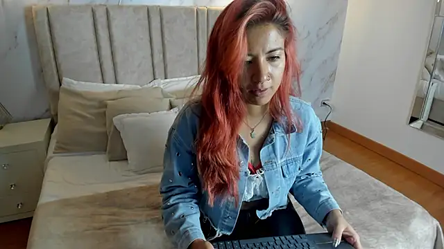 Larissa Miller online show from 25, 9, 2025