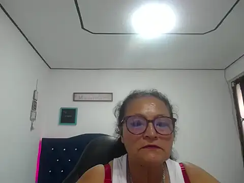 Snapshot of _Cristal chatting on 15, 9, 2025 Cristal online show from 15, 9, 2025