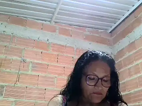 Snapshot of _Cristal chatting on 17, 10, 2025 Cristal online show from 17, 10, 2025