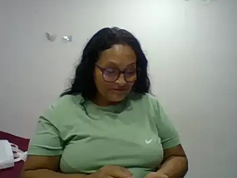 Snapshot of _Cristal chatting on 5, 11, 2025 Cristal online show from 5, 11, 2025