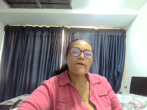 Snapshot of _Cristal chatting on 1, 12, 2025 Cristal online show from 1, 12, 2025