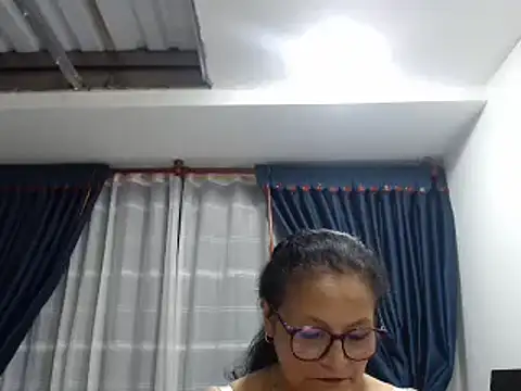 Snapshot of _Cristal chatting on 8, 1, 2026 Cristal online show from 8, 1, 2026