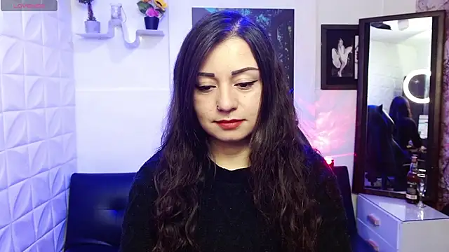 Eva Roussell online show from 17, 10, 2025