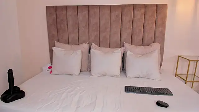 amber colliiins online show from 14, 11, 2025