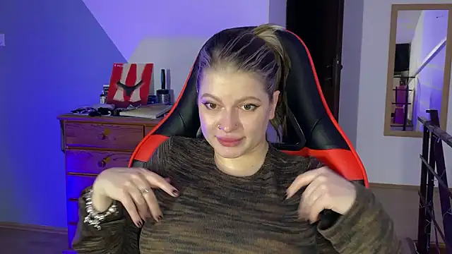 Mia Kamp online show from 11, 10, 2025