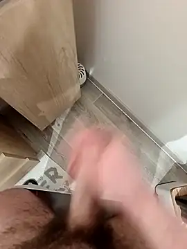 Snapshot of Float4x chatting on 15, 12, 2025 Float4x online show from 15, 12, 2025