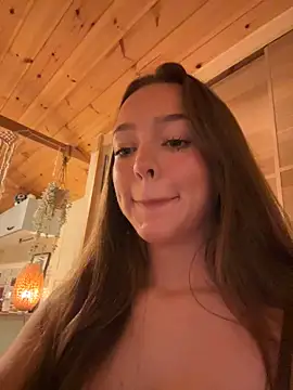 Snapshot of LillieOlive chatting on 20, 9, 2025 LillieOlive online show from 20, 9, 2025