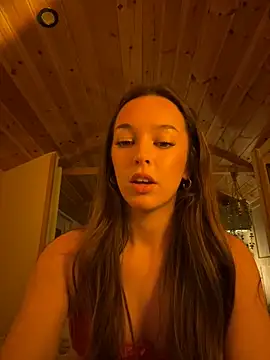 Snapshot of LillieOlive chatting on 15, 10, 2025 LillieOlive online show from 15, 10, 2025