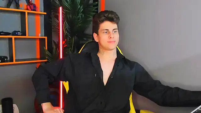 Snapshot of JackWolw chatting on 8, 10, 2025 JackWolw online show from 8, 10, 2025